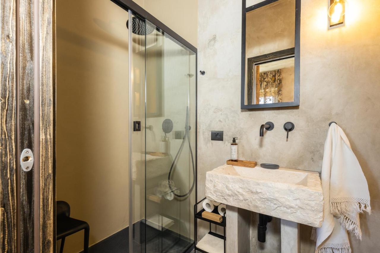 Via Roma Charming Rooms Baunei Bagian luar foto