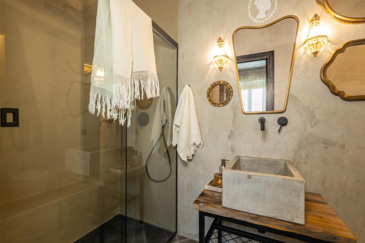 Via Roma Charming Rooms Baunei Bagian luar foto