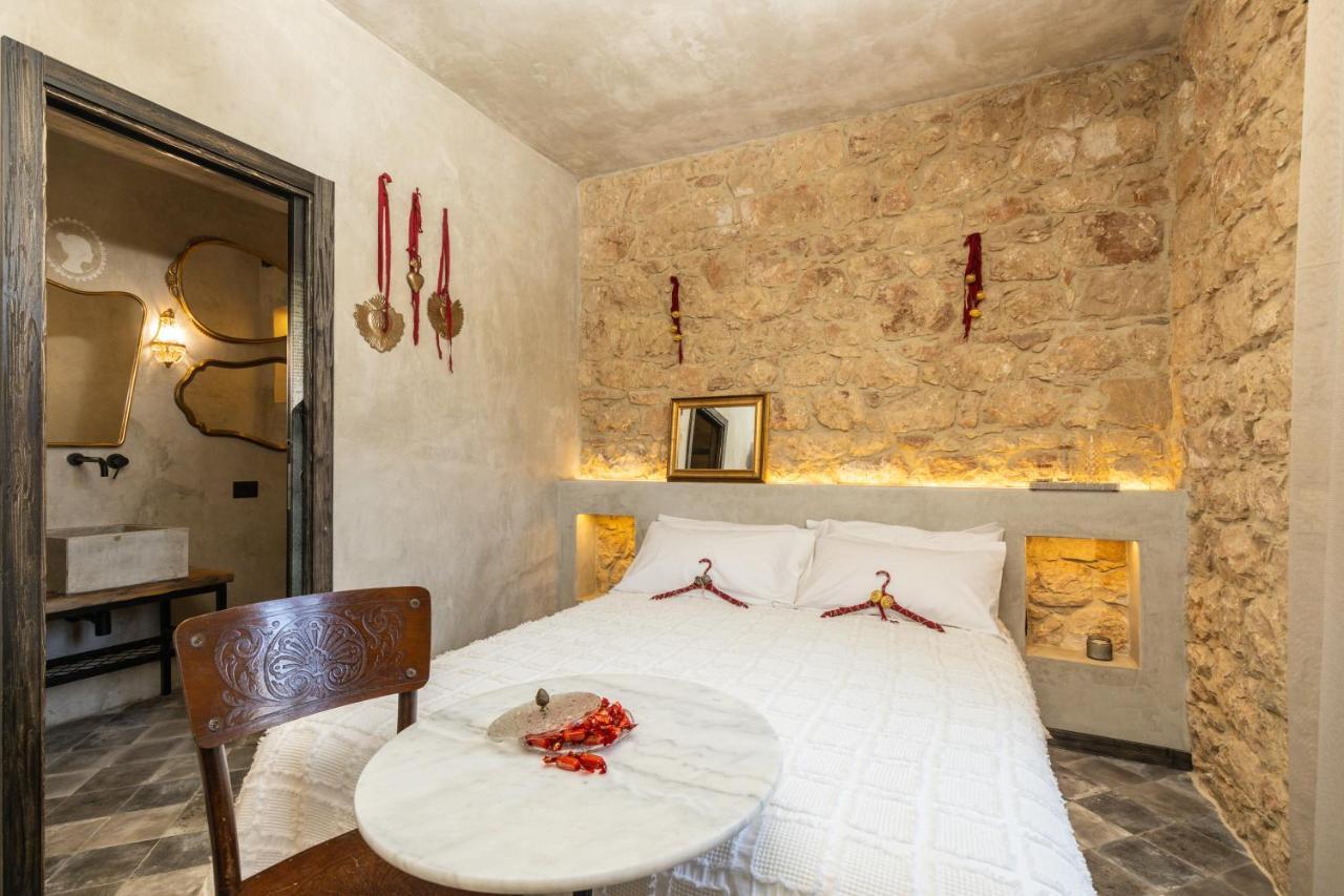 Via Roma Charming Rooms Baunei Bagian luar foto