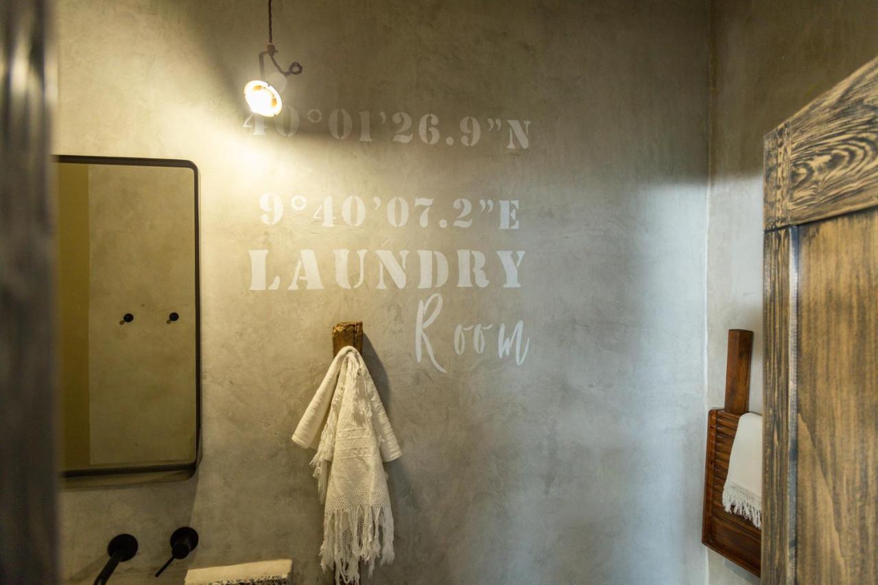 Via Roma Charming Rooms Baunei Bagian luar foto