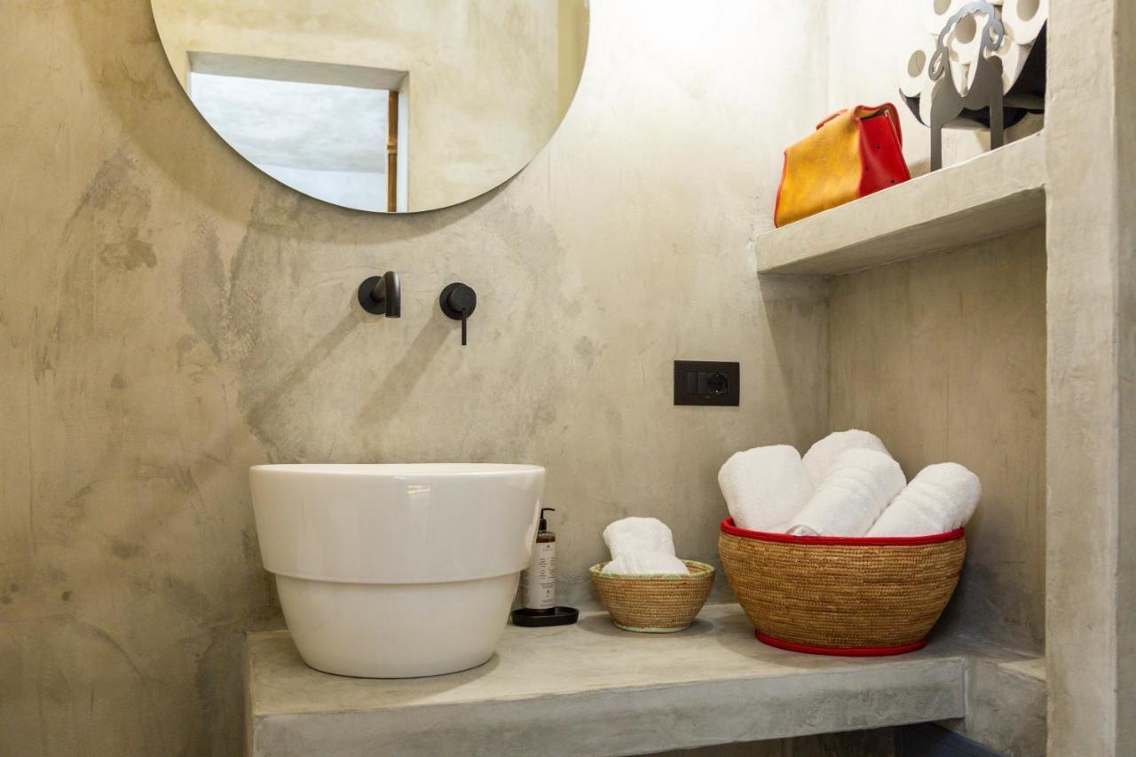 Via Roma Charming Rooms Baunei Bagian luar foto