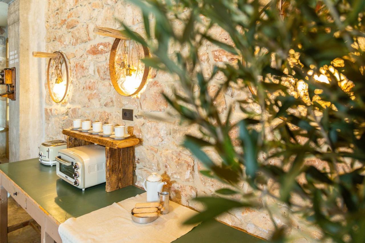 Via Roma Charming Rooms Baunei Bagian luar foto