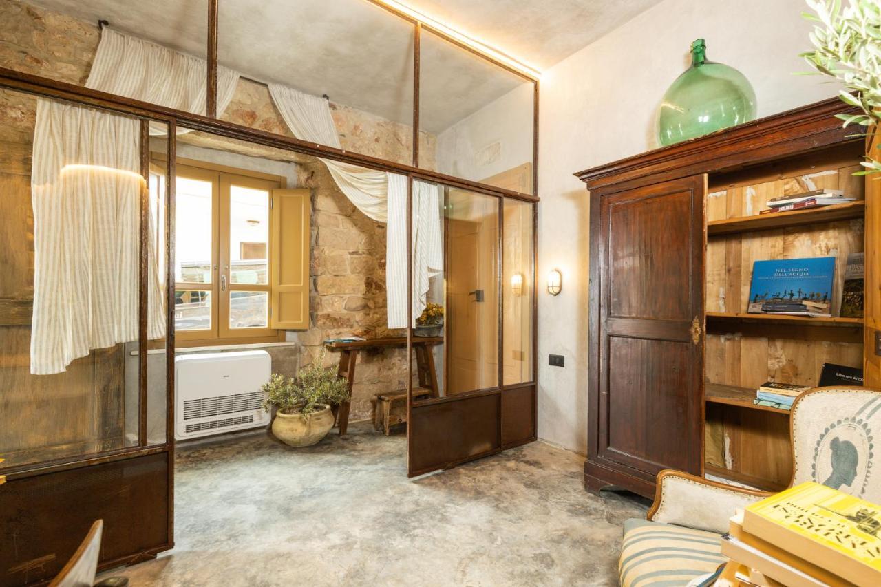 Via Roma Charming Rooms Baunei Bagian luar foto